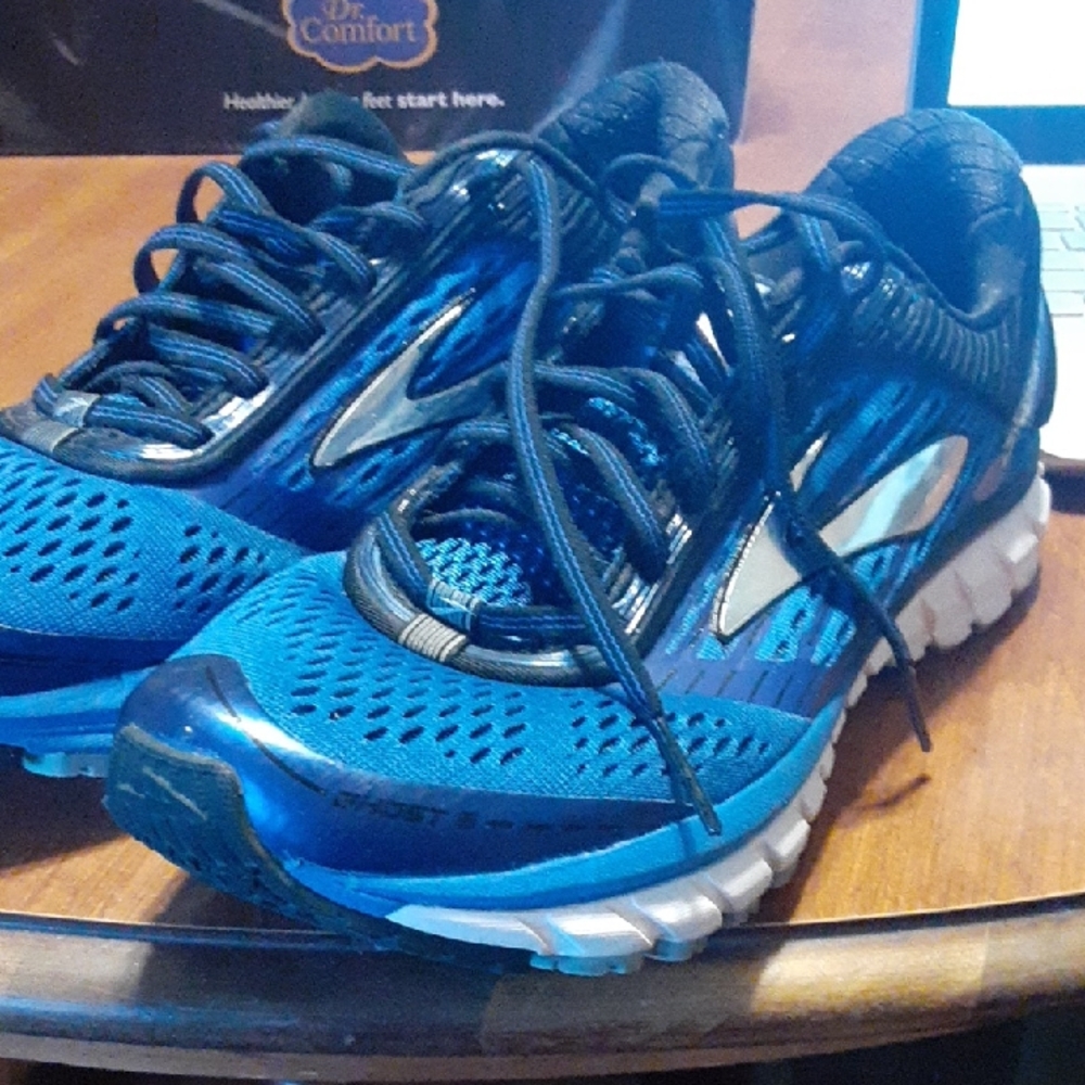Blue and Black Ghost 5 Carpe Runem Athletic Running Shoes with Breathable Mesh